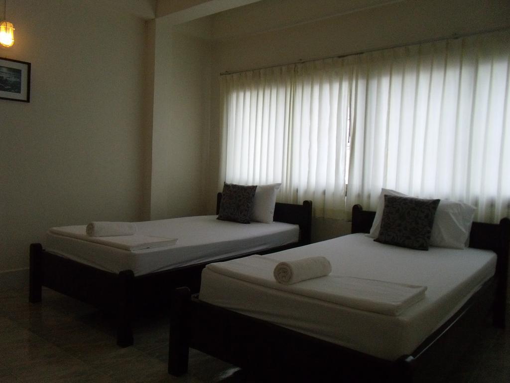 Albatross Guesthouse @ Thungwualaen Beach Pathiu Exterior photo